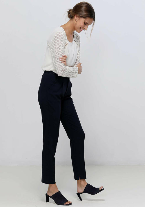 Women's Lace Contrast Top In Cream