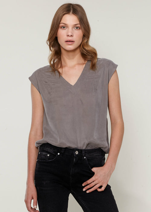 Women's Sleeveless V-Neck Shell Top